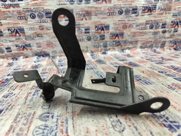 2H0131563F | VW Amarok Yakıt Filtresi Braketi VAG