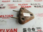 7H0857063B | VW Transporter Göğüs Bağlantı Ayağı - 1