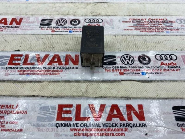8119054343 | Kontak Soketi VAG