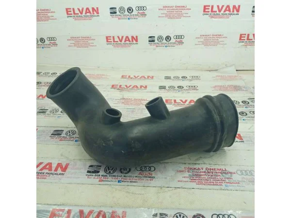 068129627A | VW Golf Hava Hortumu VAG