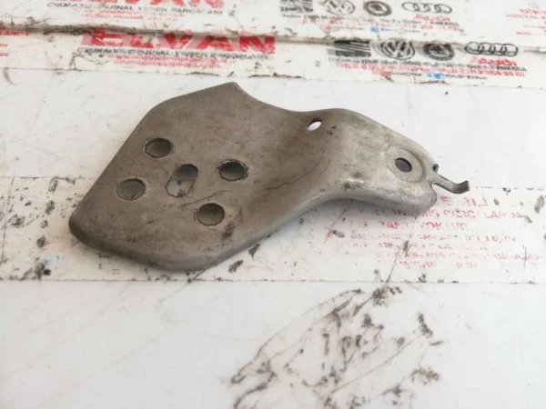 2H0965557B | VW Amarok Devirdaim Pompası Braketi VAG
