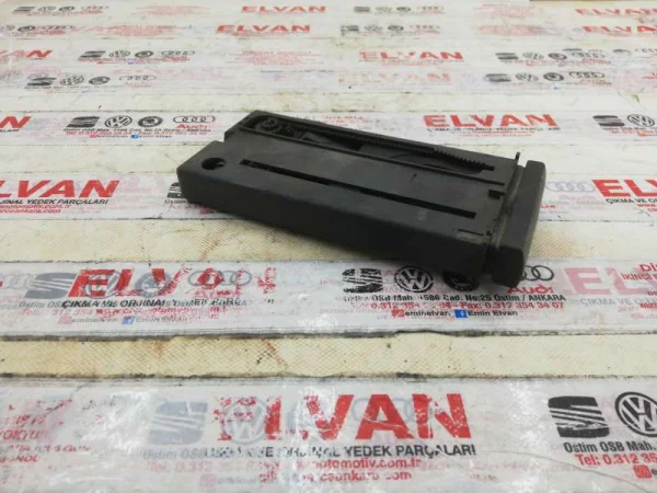 8P0862534 | Orta Bardaklık VAG