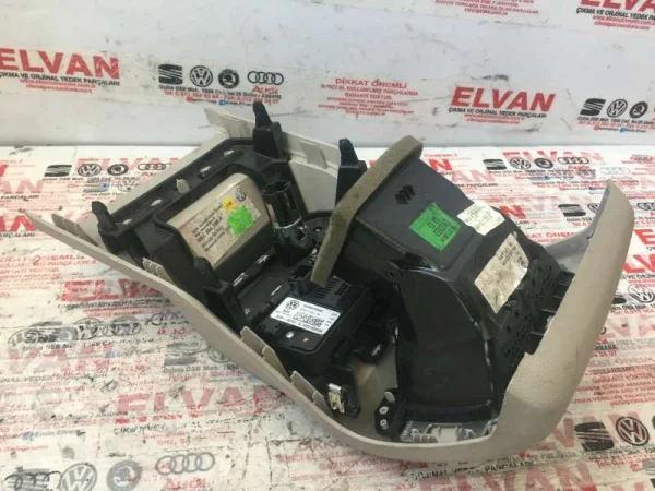 5NA864298A | VW Tiguan Arka Havalandırma Izgarası VAG