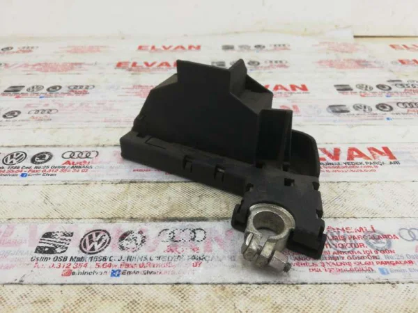 4F0915459 | Audi A6 Akü Sigorta Kutusu VAG