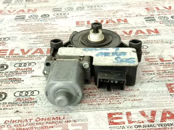 0130822724 | Arka Cam Motoru Beyni VAG