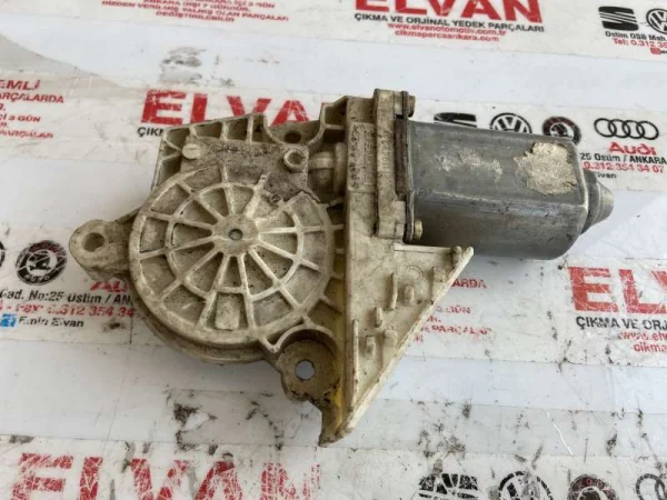 101386101 | Elektrikli Sağ Ön Cam Motoru VAG