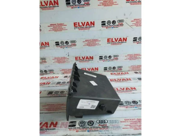 5F1857925B | Seat Leon Saklama Gözü VAG