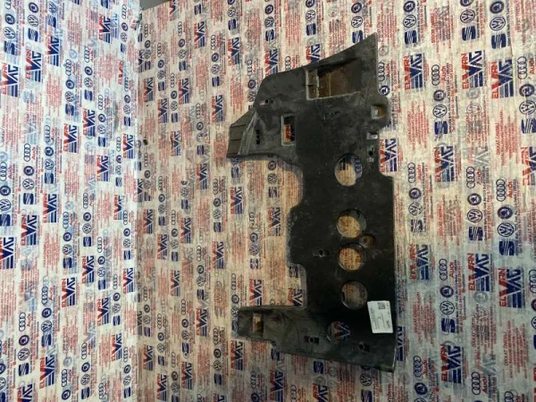 1K1863083 | Gösterge Paneli Alt Plastiği | VW Golf, Jetta, Scirocco VAG