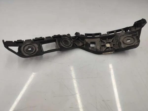 6C6807394B | VW Polo Arka Sağ Tampon Braketi VAG