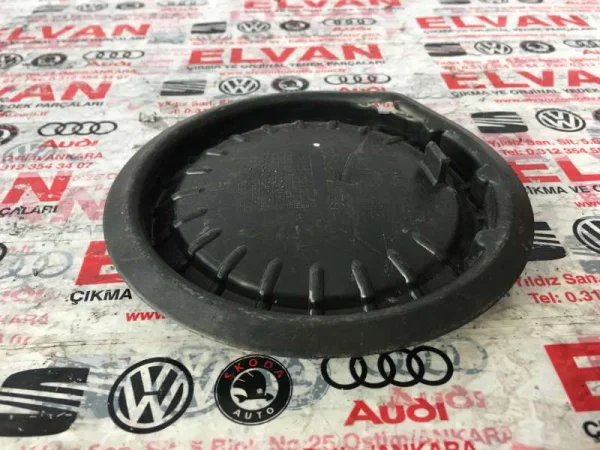 5E0839915 | Skoda Octavia Sağ Arka Kapı İç Kapağı VAG