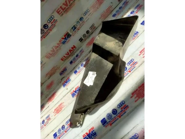 5C7815159B | VW Jetta Orta Konsol Sol Kapağı VAG