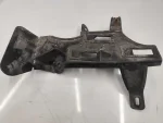 5C1864767 | Ayak Dayama Braketi | VW Jetta, Passat - 3