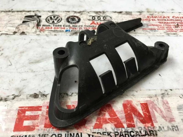 5C6839198A | VW Jetta Arka Sağ İç Açma Kolu Braketi VAG