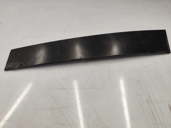 1K4837902A | VW Golf Sağ Ön Kapı Dış Direk Çıtası VAG