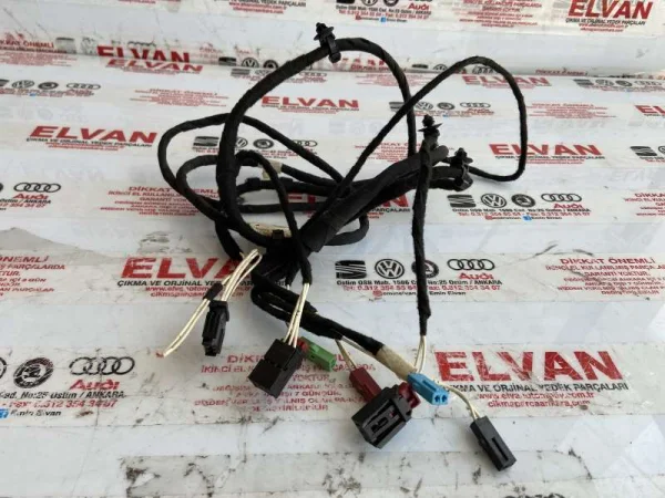 3AE971147 | VW Passat Bagaj Kilit Tesisatı VAG