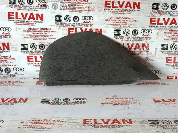 5K0858247D | VW Golf Göğüs Kaplaması VAG
