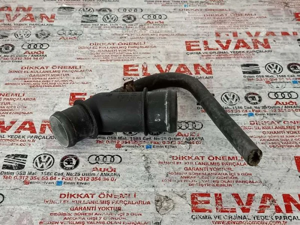 1J0121087L | Radyatör Su Hortum Adaptörü | VW Bora, Golf, Jetta - Seat Leon VAG