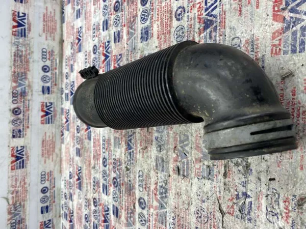 6C0129684 | Turbo Hava Hortumu | Audi A1 - Seat Toledo - Skoda Rapid VAG