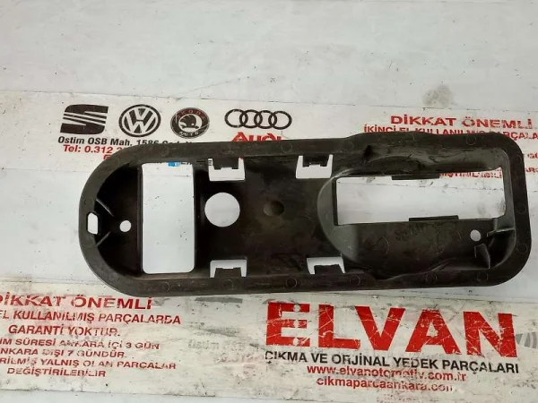 5M0837197 | VW Golf Sol Kapı Kolu Bağlantı Parçası VAG