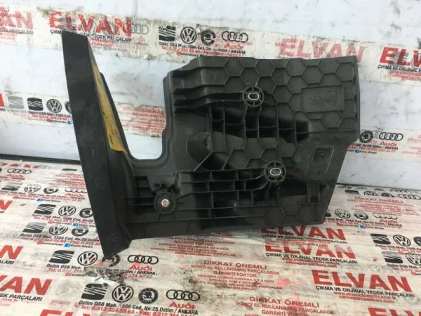5NA858848C | VW Tiguan Sağ Bagaj Pandizot Askı Ayağı VAG
