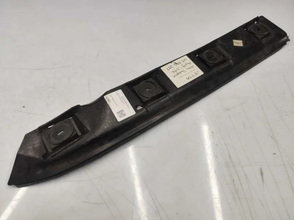 1K5807393 | VW Jetta Sol Arka Tampon Bağlantı Braketi VAG