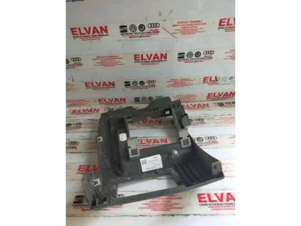 1K1858367M | Göğüs Sol Yan Kaplaması VAG
