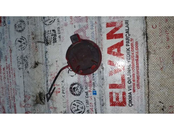 982807499FF | Ön Çeki Demiri Kapağı VAG