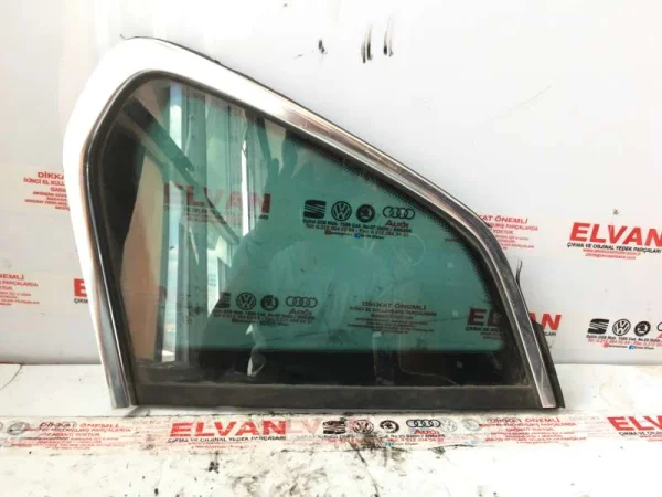 5NA845042 | VW Tiguan Sağ Arka Kelebek Camı VAG