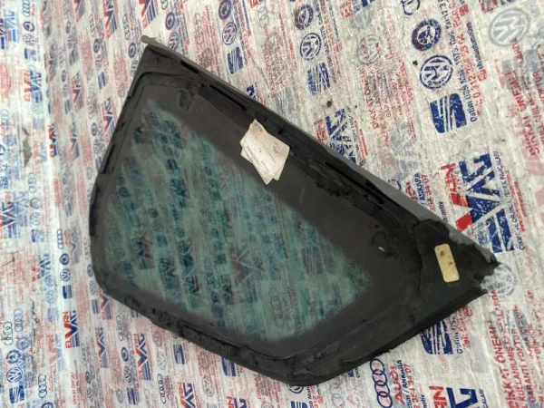 5N0845042 | VW Tiguan Sol Arka Kelebek Camı VAG