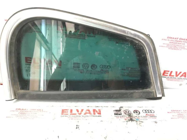 5N0845042S | VW Tiguan Arka Sağ Kelebek Camı VAG