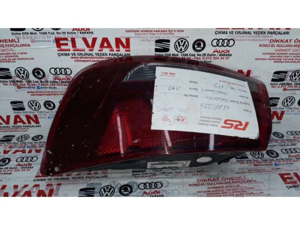 8V5945096 | Audi A3 Sağ Dış Stop Lambası VAG