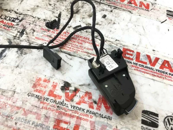 3T0959537B | Sol Direksiyon Tuşu | Skoda Octavia, Superb, Yeti VAG