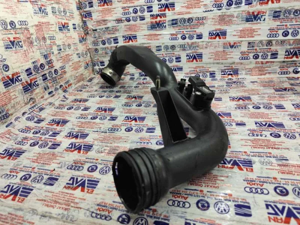 3B0145762B | Turbo İntercooler Hortumu VAG