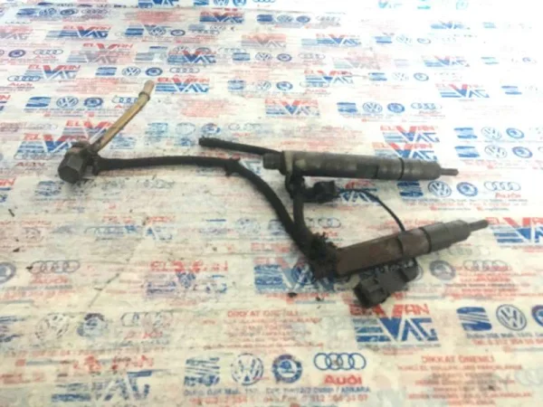 038130201F | Enjektör | VW Golf, Jetta, Polo - Audi A3 - Seat Cordoba, Ibiza VAG