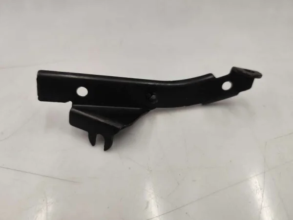 03G131645 | Vakum Pompası Bağlantı Ayağı | VW Caddy, Golf, Touran - Audi A3 - Seat Altea, Leon VAG