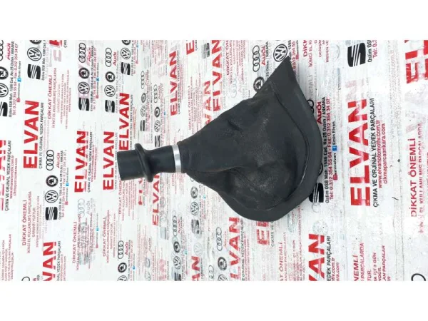 7E1858197 | Göğüs Havalandırma Izgarası VAG
