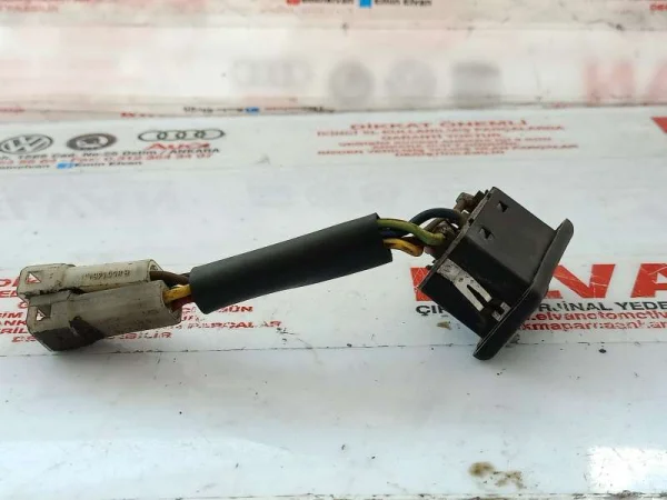 813959855B | Audi 80 Serisi Elektrikli Cam Düğmesi VAG