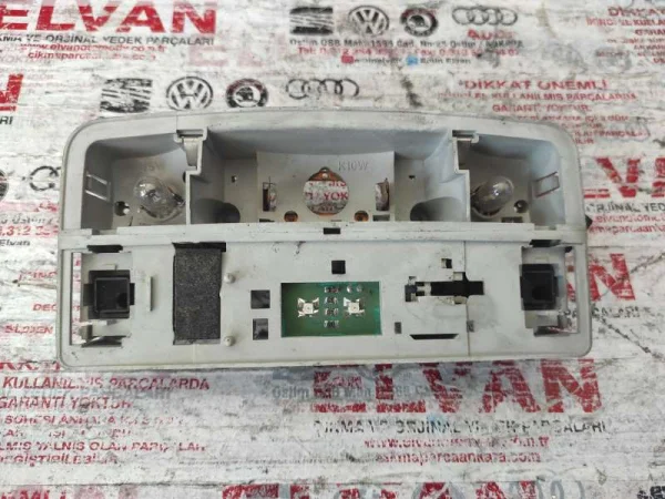 1U0947105B | İç Tavan Aydınlatma Lambası | VW Passat - Skoda Octavia VAG