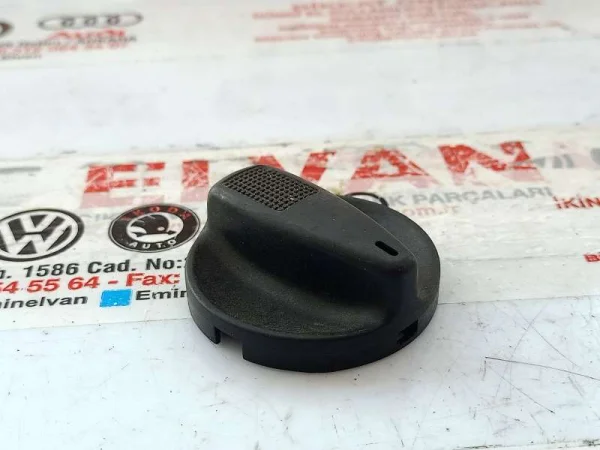 1H0819129 | Kalorifer Açma Kapama Düğmesi | VW Caddy, Caravelle, Golf - Seat Cordoba, Ibiza, Inca VAG