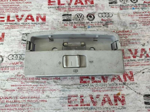 3B0867599A | İç Tavan Lambası Destek Sacı | VW Bora, Golf - Seat Ibiza, Leon - Skoda Citigo, Fabia VAG