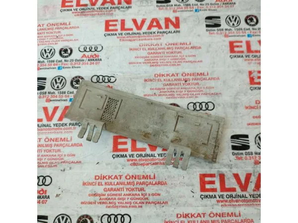1K0947133A | İç Aydınlatma Lambası | VW Golf, Jetta, Passat VAG