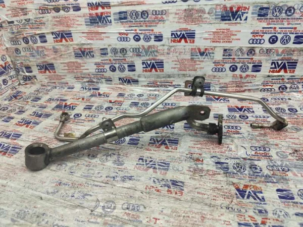 03L145764A | Turbo Soğutma Borusu Sabitleme Braketi | VW Caddy, CC - Audi A1, A3 - Seat Alhambra, Altea VAG