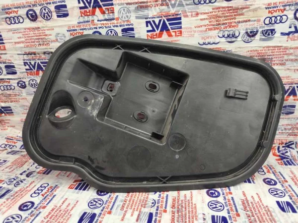 5E0837915A | Skoda Octavia Kapı Kilit Mekanizma Kapağı VAG