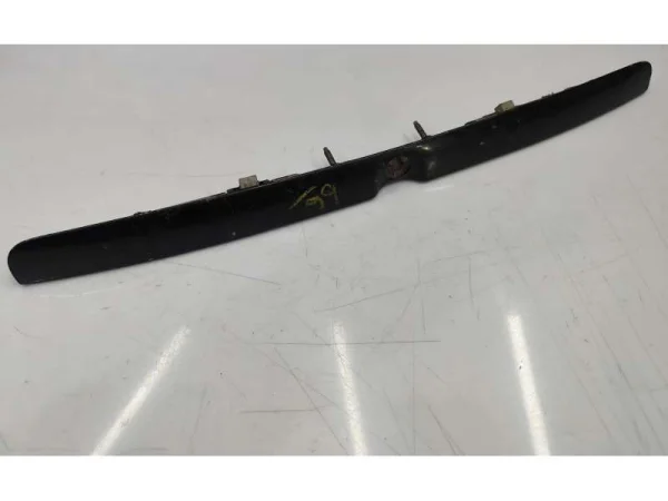 8D5827576 | Audi A4 Bagaj Kapağı Çıtası VAG