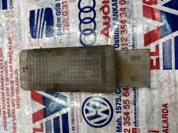 6L0947415A | Ayak Bölmesi Aydınlatma Lambası | VW Passat, Touareg, Transporter - Skoda Octavia, Superb VAG