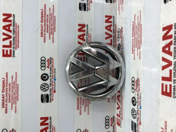5K0853601F | VW Golf Ön Panjur Arması VAG