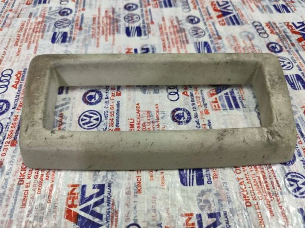 7H1857153 | VW Transporter Ön Göğüs Kaplaması VAG