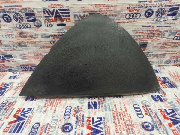 3C1858218A | VW Passat Sağ Torpido Yan Kaplaması VAG