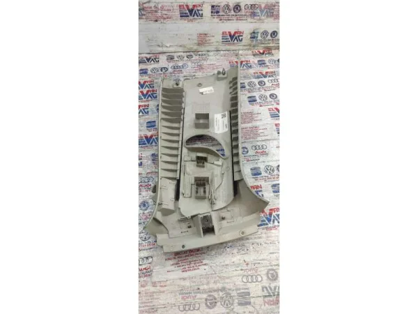 5C6867243 | VW Jetta Orta Direk İç Kaplaması VAG