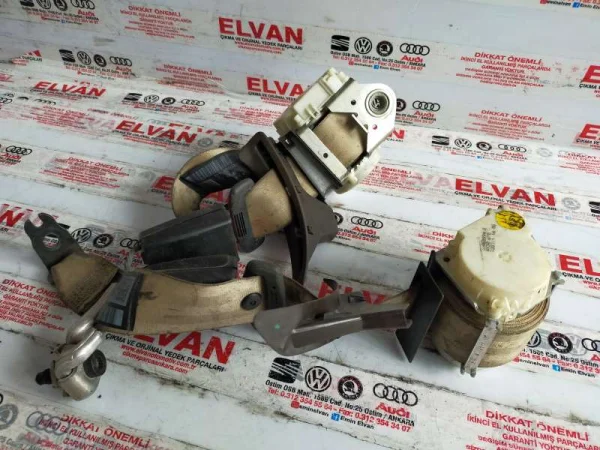 3C5857806K | VW Passat Arka Sağ Emniyet Kemeri VAG